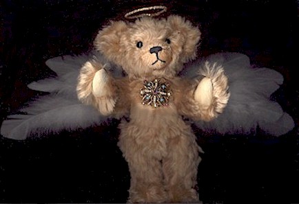 angel3smlerb.jpg (29276 bytes)